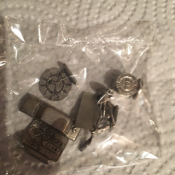 Monopoly Casino Rama big time edition! Great for your monopoly collection - Picture 11 of 11